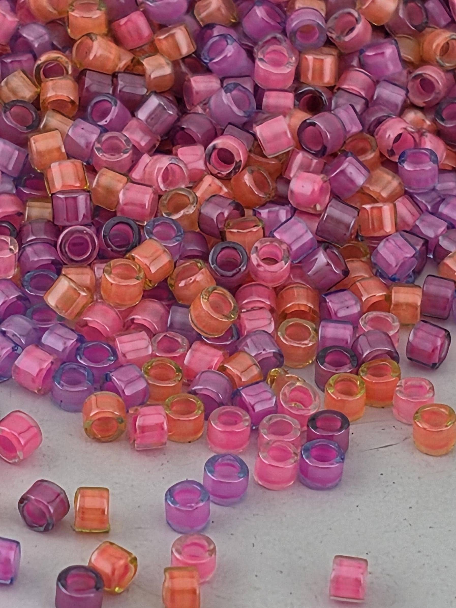 DB2064:Luminous Pink/Purple/ Peach/Petal Inside Color Lined | Size 11/0 | 7g