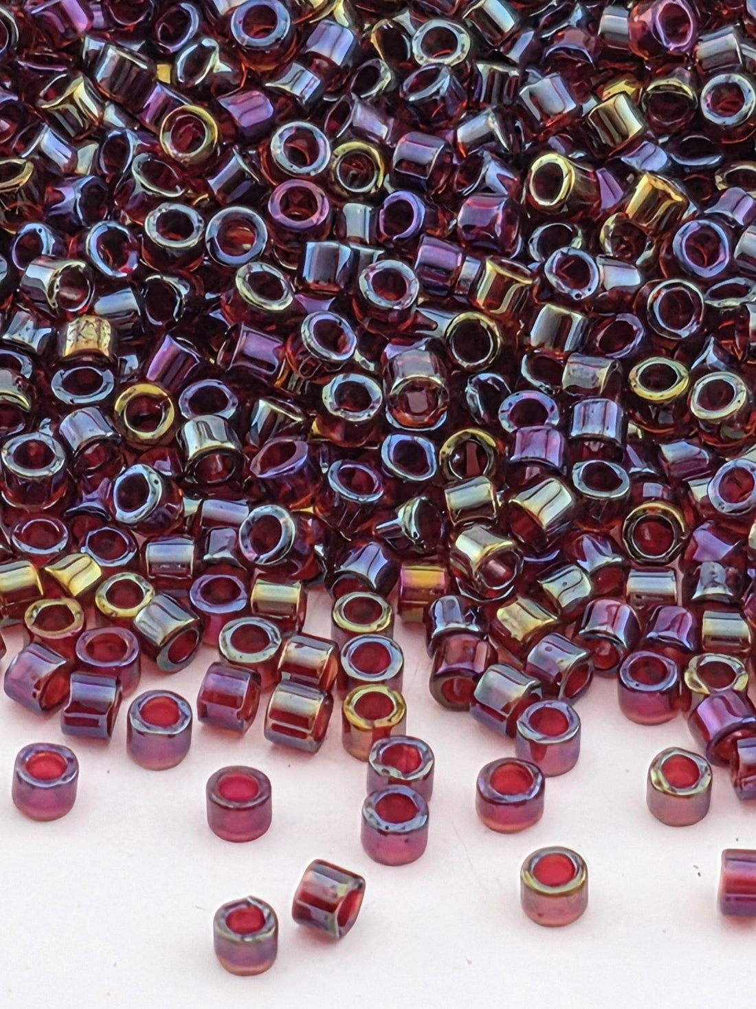 DB1751:Ruby/Black Cherry Inside Color Lined Rainbow | Size 11/0 | 7g