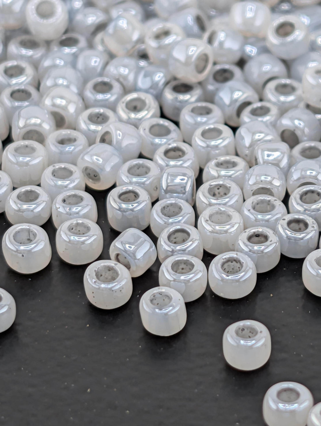 8238SB Opaque Ceylon Pastel Grey 8/0 Matsuno Seed Beads (15g, ~600 pcs) | Japanese Seed Beads | Bead Weaving Embroidery Supply | DIY Jewelry