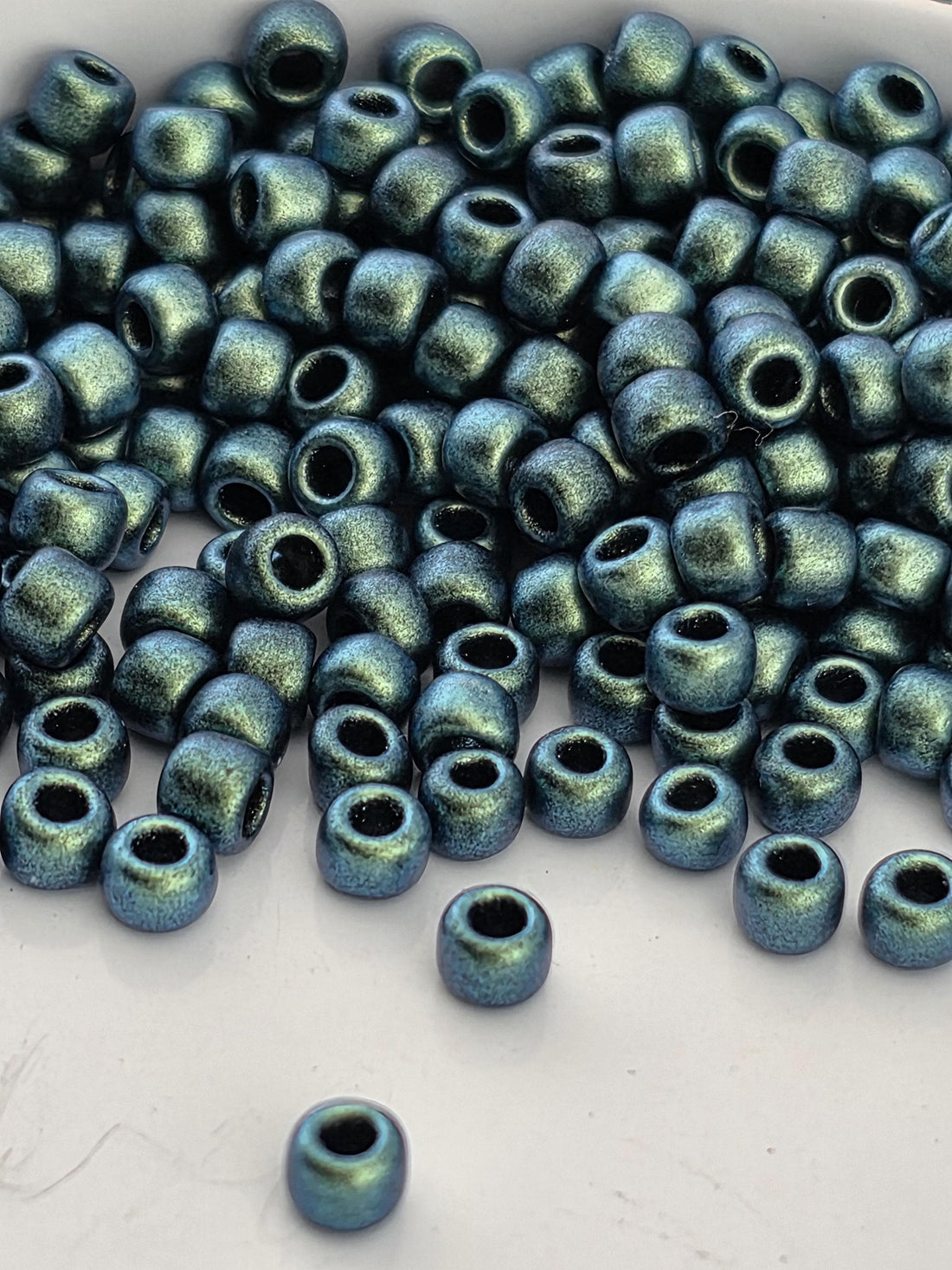 TOHO Round 8/0 HYBRID Polychrome Blue Aqua 2.5 Tube | Japanese Seed Beads | Bead Weaving Embroidery Supply | DIY Jewelry