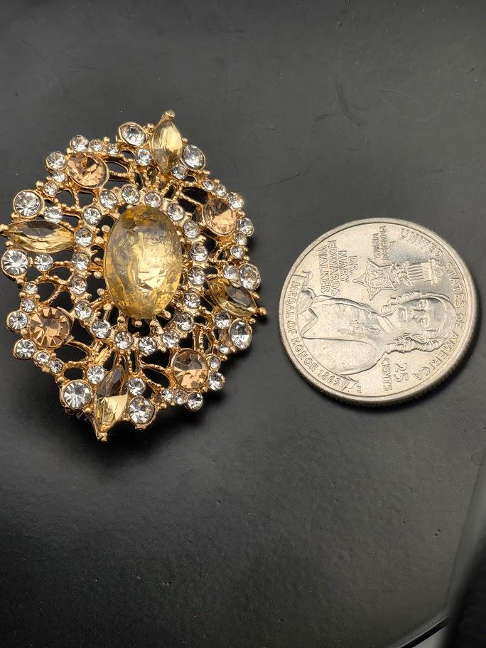 Vintage Gold Oval Rhinestone Brooch Pin (40x35mm, Classic Style) | Handmade Pin | Jacket Scarf Hat Accessory | Gift Idea