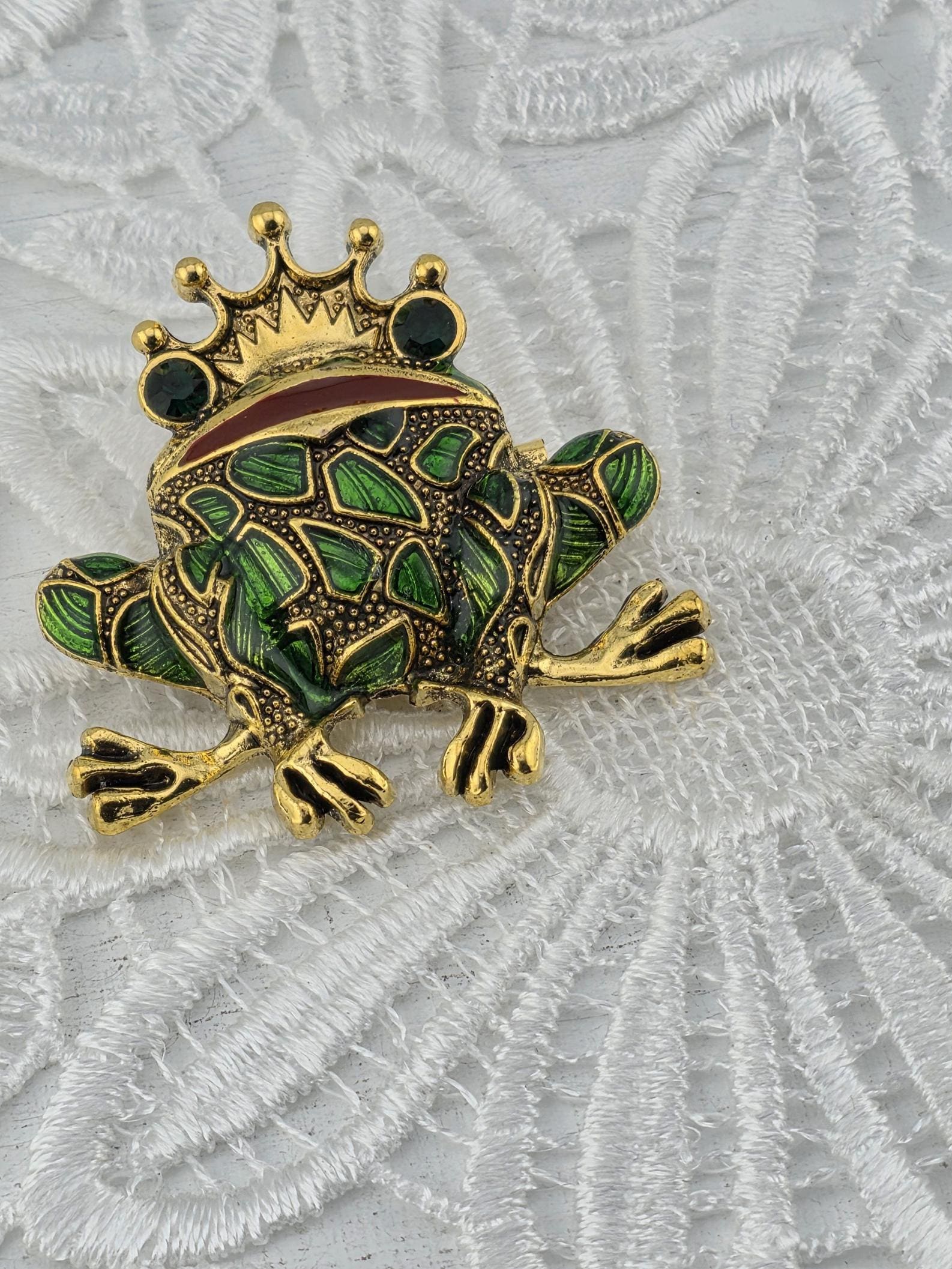 Frog Prince Brooch: Vintage Style with Gold Crown and Green Eyes | Handmade Pin | Jacket Scarf Hat Accessory | Gift Idea