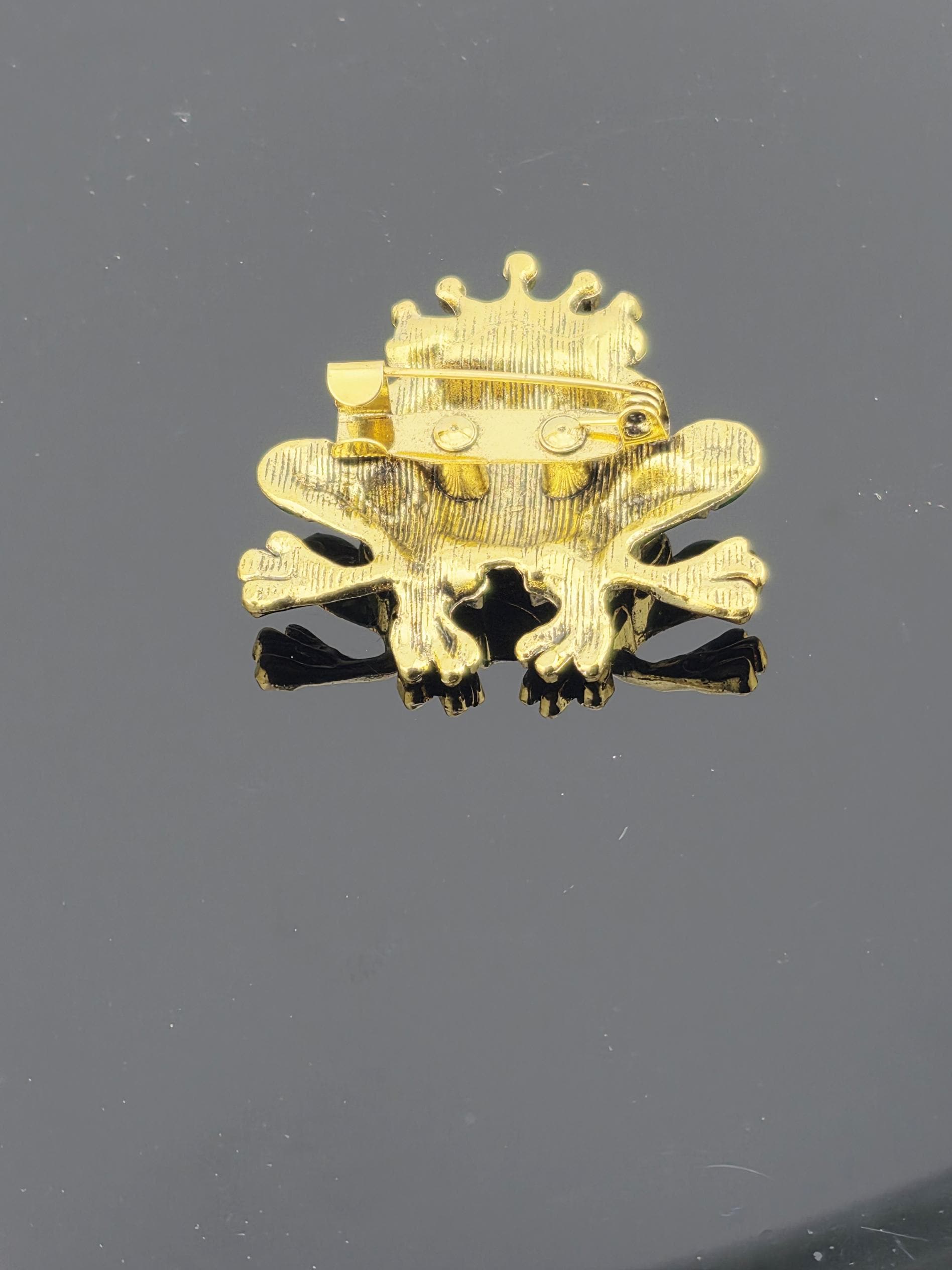 Frog Prince Brooch: Vintage Style with Gold Crown and Green Eyes | Handmade Pin | Jacket Scarf Hat Accessory | Gift Idea
