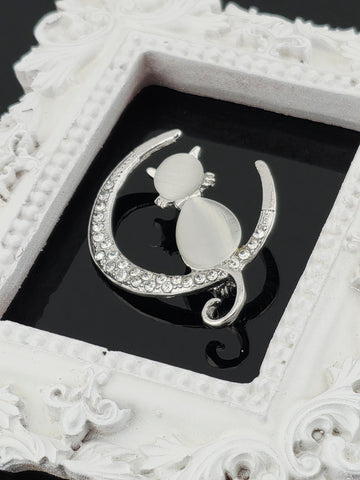 Silver Cat Brooch Pin: Simple Design with Zirconia Stone | Handmade Pin | Jacket Scarf Hat Accessory | Gift Idea