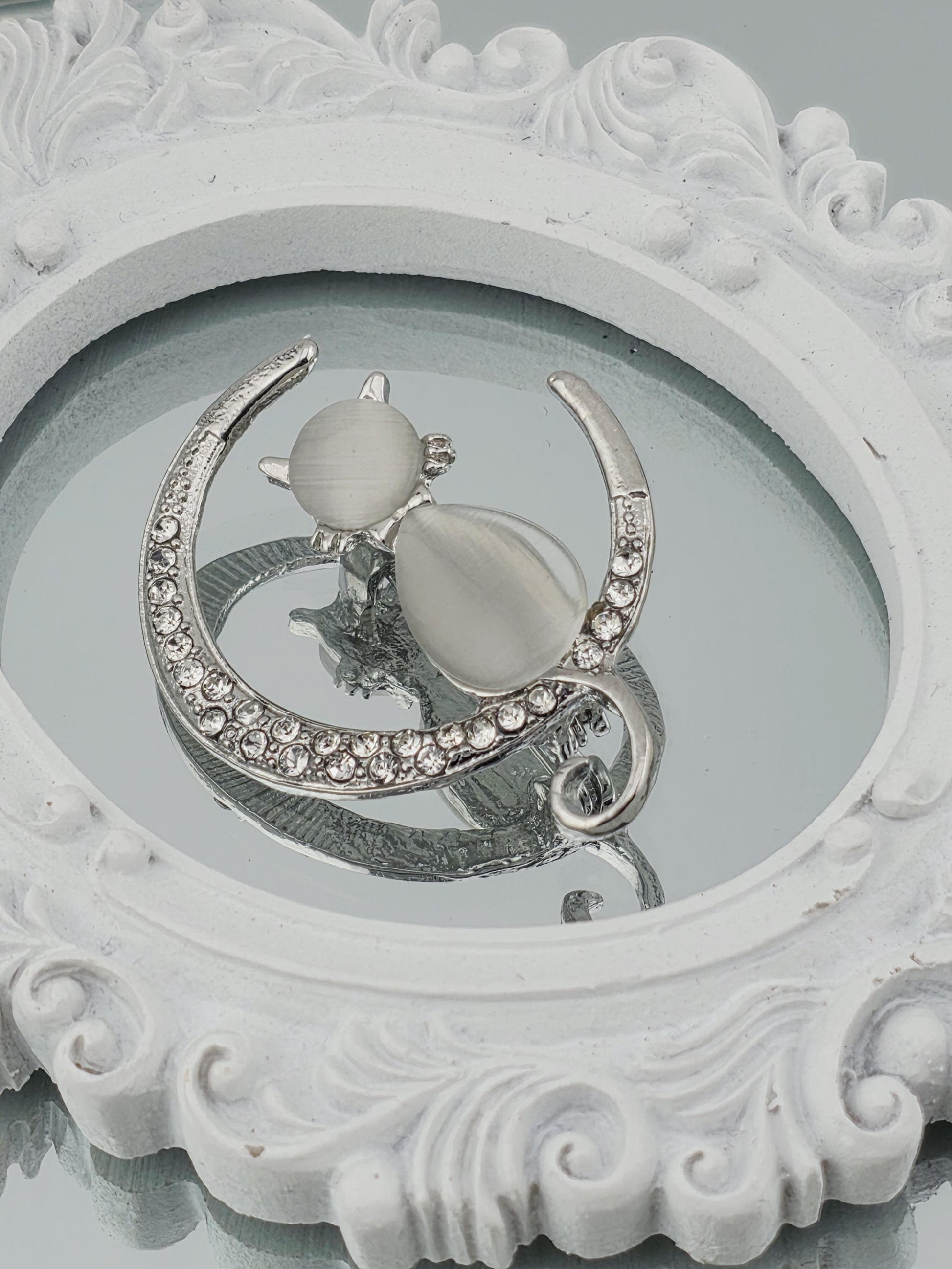 Silver Cat Brooch Pin: Simple Design with Zirconia Stone | Handmade Pin | Jacket Scarf Hat Accessory | Gift Idea