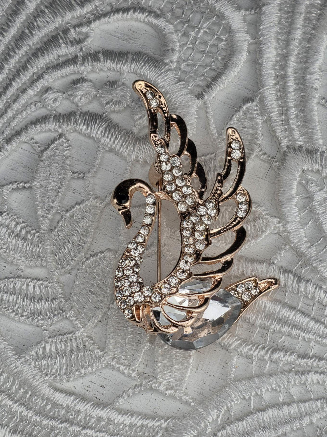 Swan Brooch: Rhinestone Sparkle - Elegant Wedding Accessory | Handmade Pin | Jacket Scarf Hat Accessory | Gift Idea