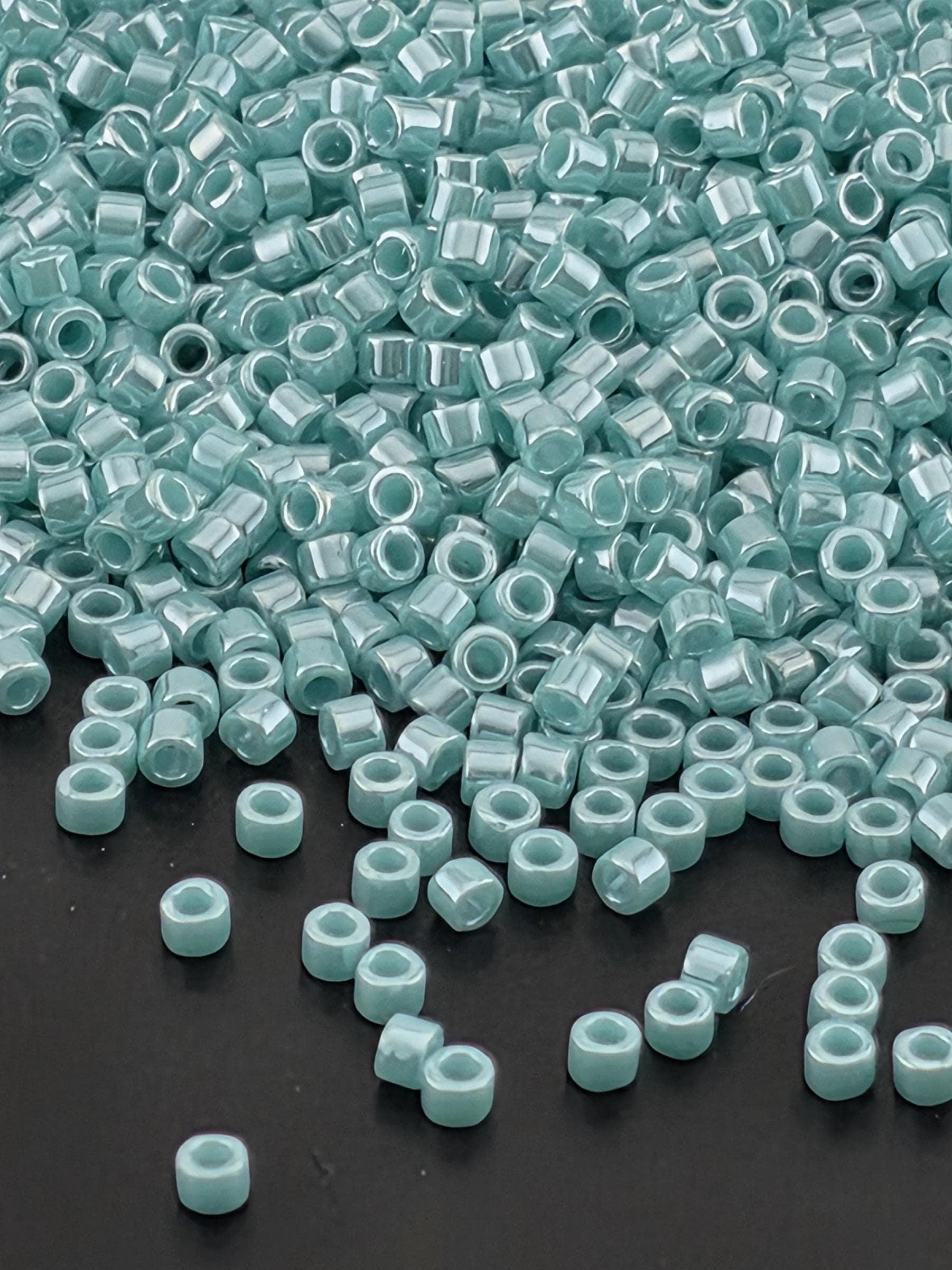 DB1567:Dark Sea Foam Opaque Luster | Size 11/0 | 7g