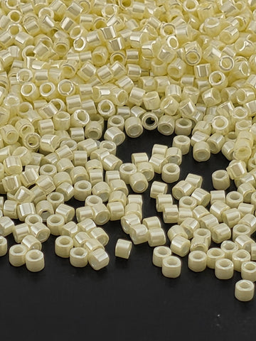 DB1531:Whipped Butter Opaque Luster | Size 11/0 | 7g