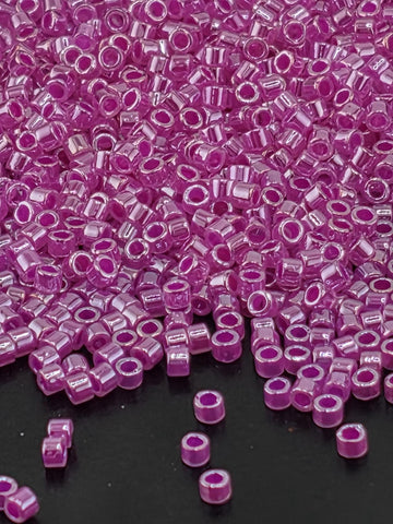 DB0247:Crystal/Fuchsia Inside Color Lined Ceylon | Size 11/0 | 7g
