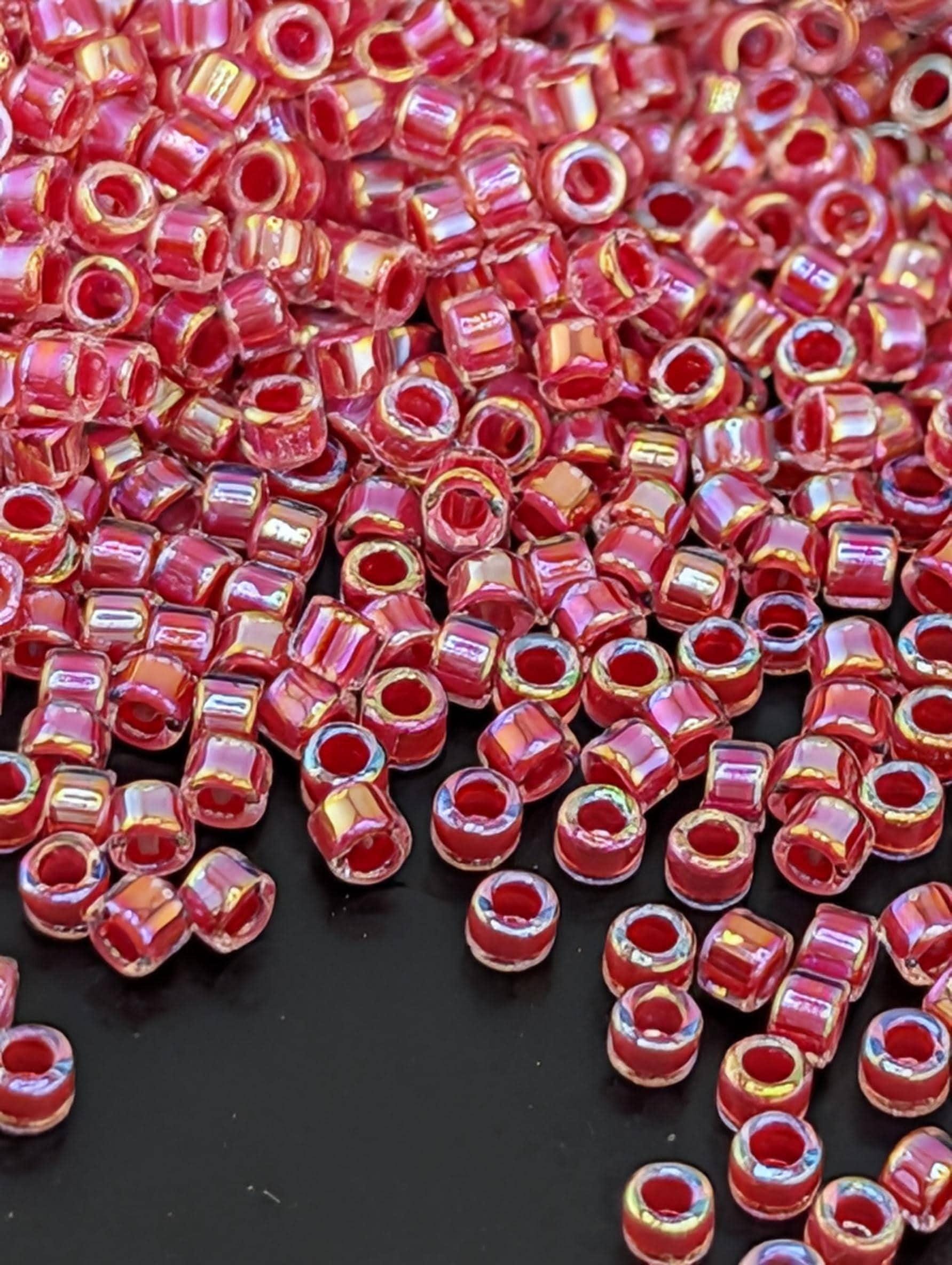 DB0075:Crystal/Lt Strawberry Inside Color Lined Rainbow | Size 11/0 | 7g