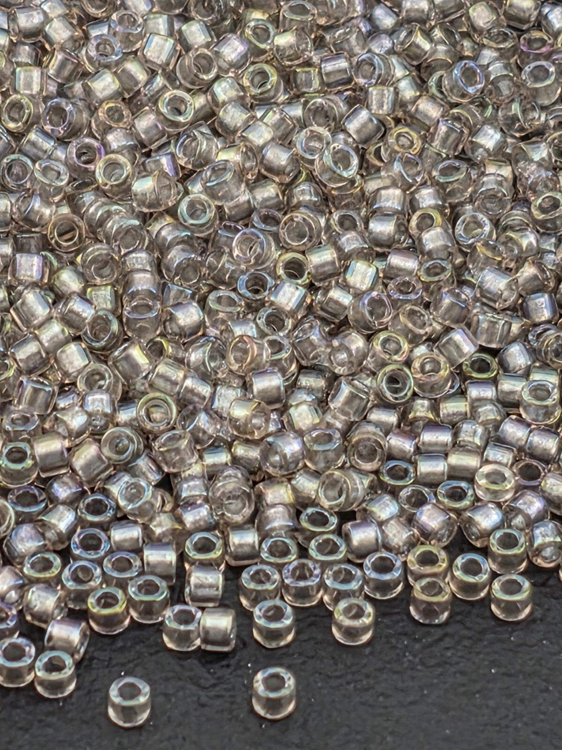 DB1772:Mauve/Cement Inside Color Lined Sparkle Rainbow | Size 11/0 | 7g