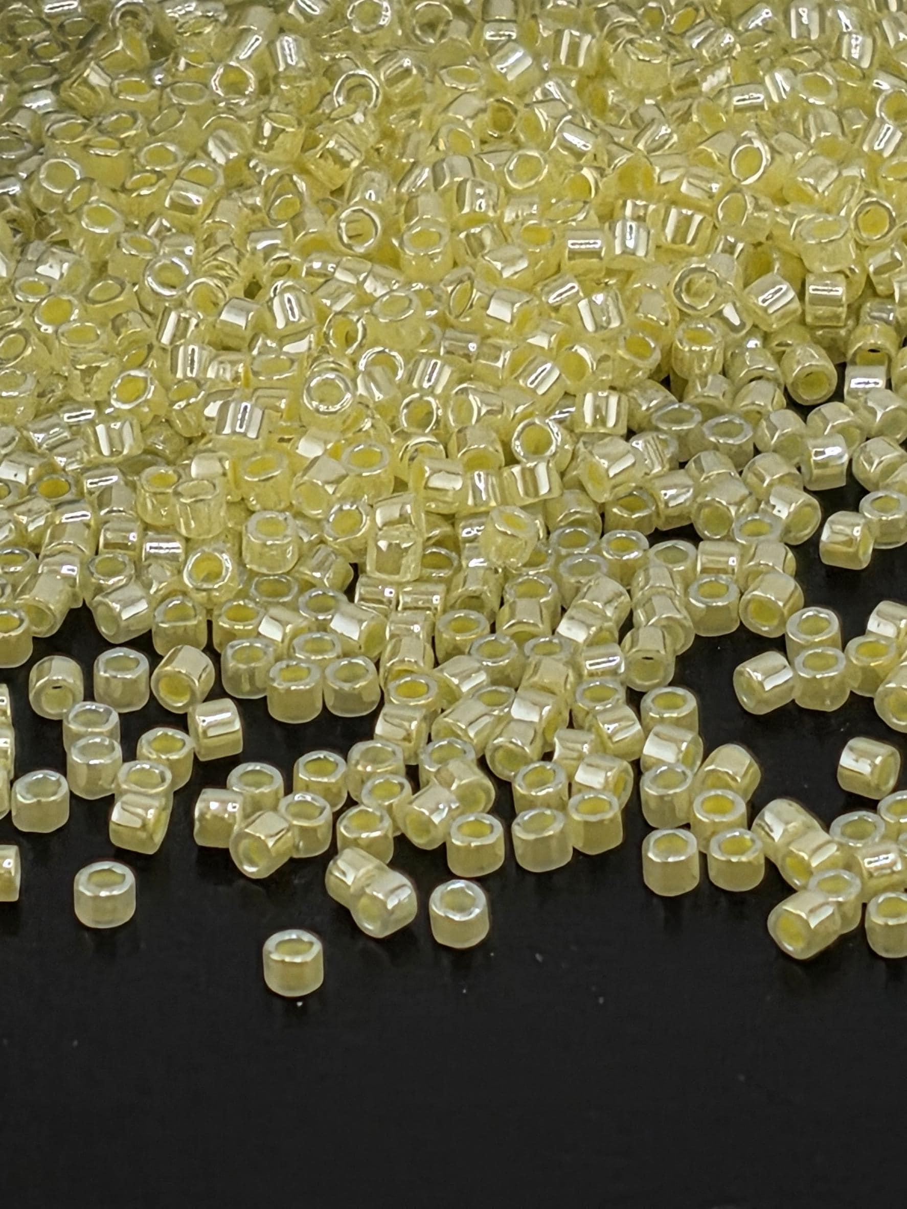 Crystal/Pastel Yellow Inside Color Lined Ceylon | Size 11/0 | 7g | Japanese Seed Beads | Bead Weaving Embroidery Supply | DIY Jewelry