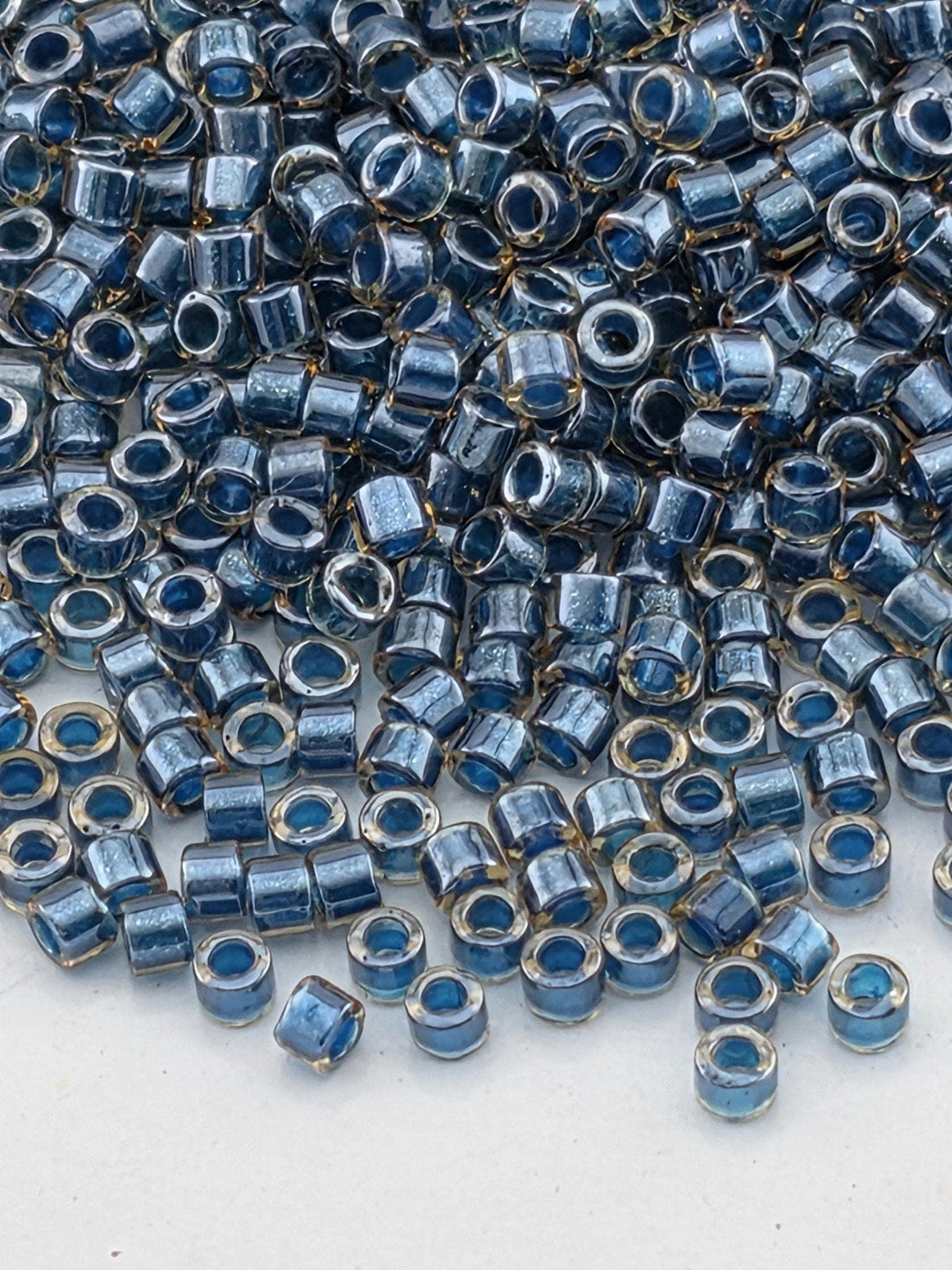 DB0921:Lt Topaz/Dark Teal Inside Color Lined Sparkle Duracoat | Size 11/0 | 7g
