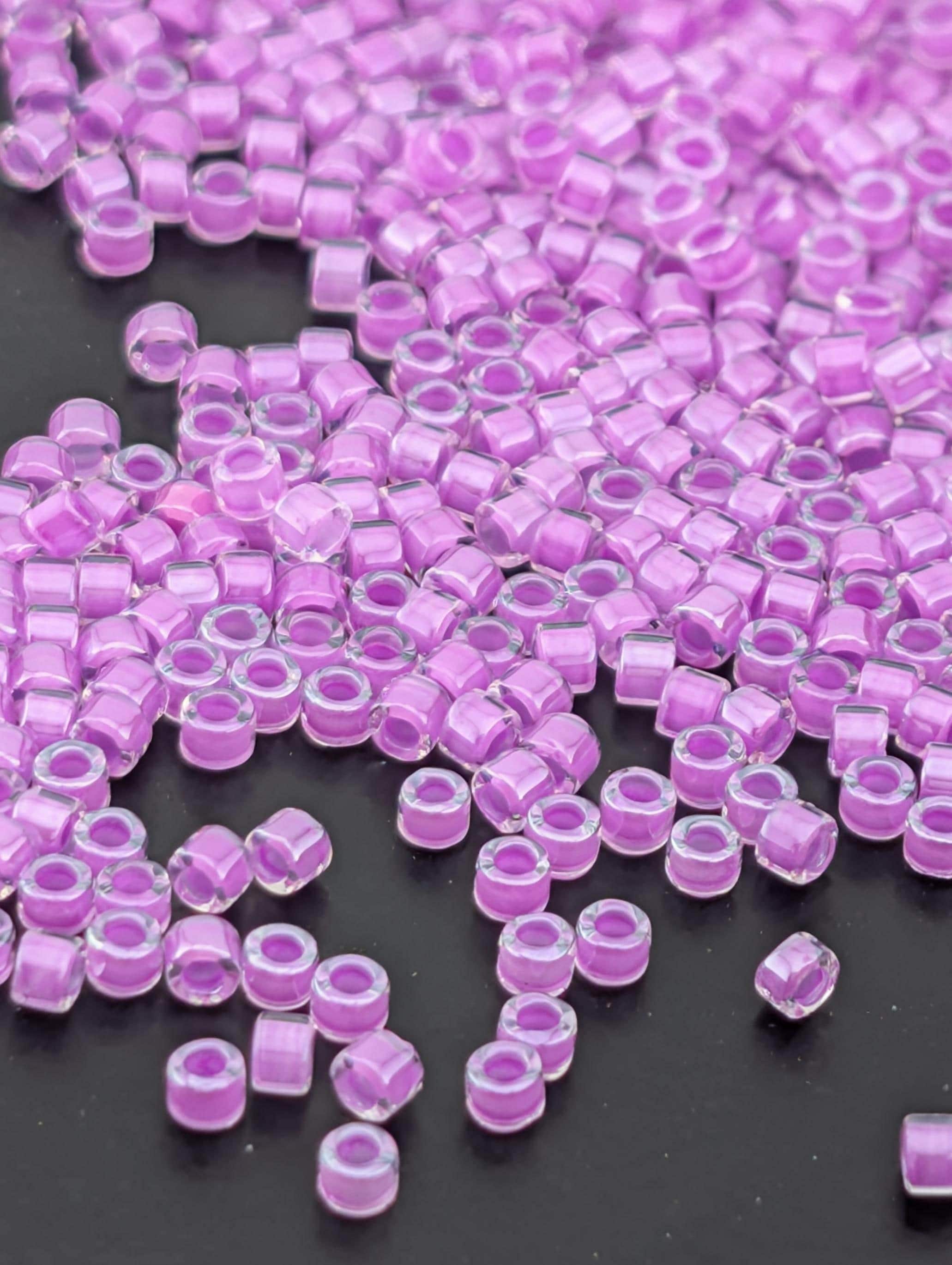 DB2038:Luminous Plum Crazy Inside Color Lined | Size 11/0 | 7g
