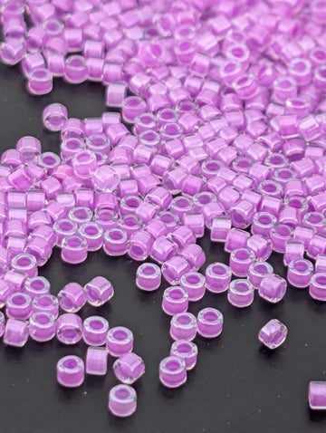DB2038:Luminous Plum Crazy Inside Color Lined | Size 11/0 | 7g