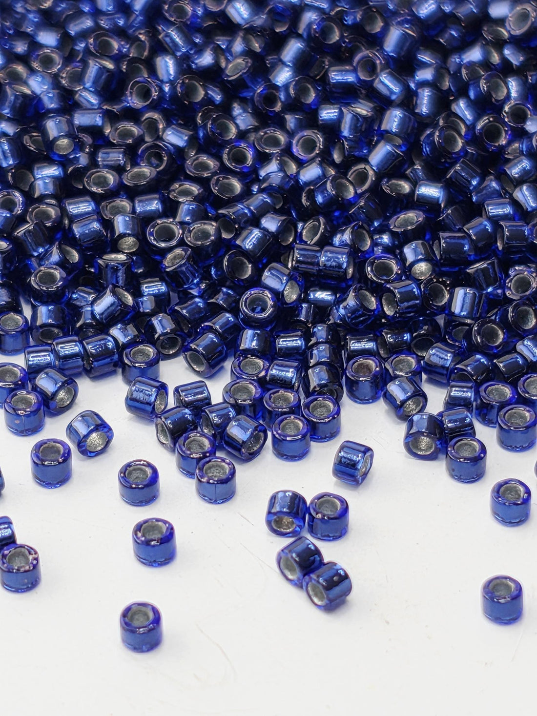 DB0183:Montana Blue/Copper ICL | Size 11/0 | 7g