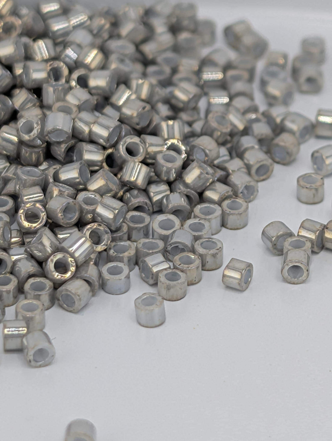 Pewter Opaque Luster Rainbow | Size 11/0 | 7g | Japanese Seed Beads | Bead Weaving Embroidery Supply | DIY Jewelry