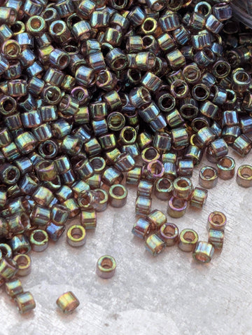 DB0122:Golden Brown Translucent Inside Color Lined Rainbow | Size 11/0 | 7g