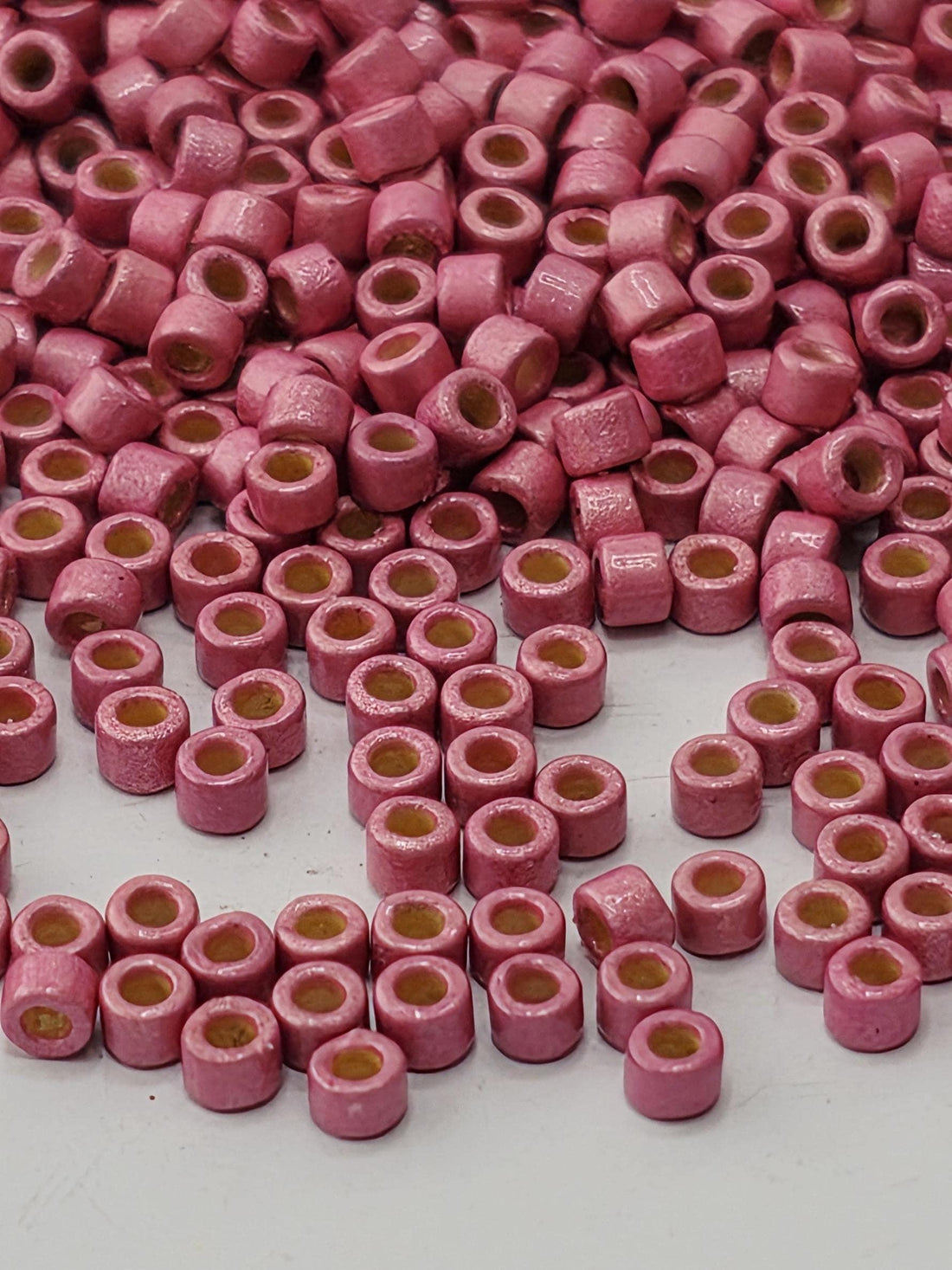 DB1840F:Hot Pink DC GA MA | Size 11/0 | 7g