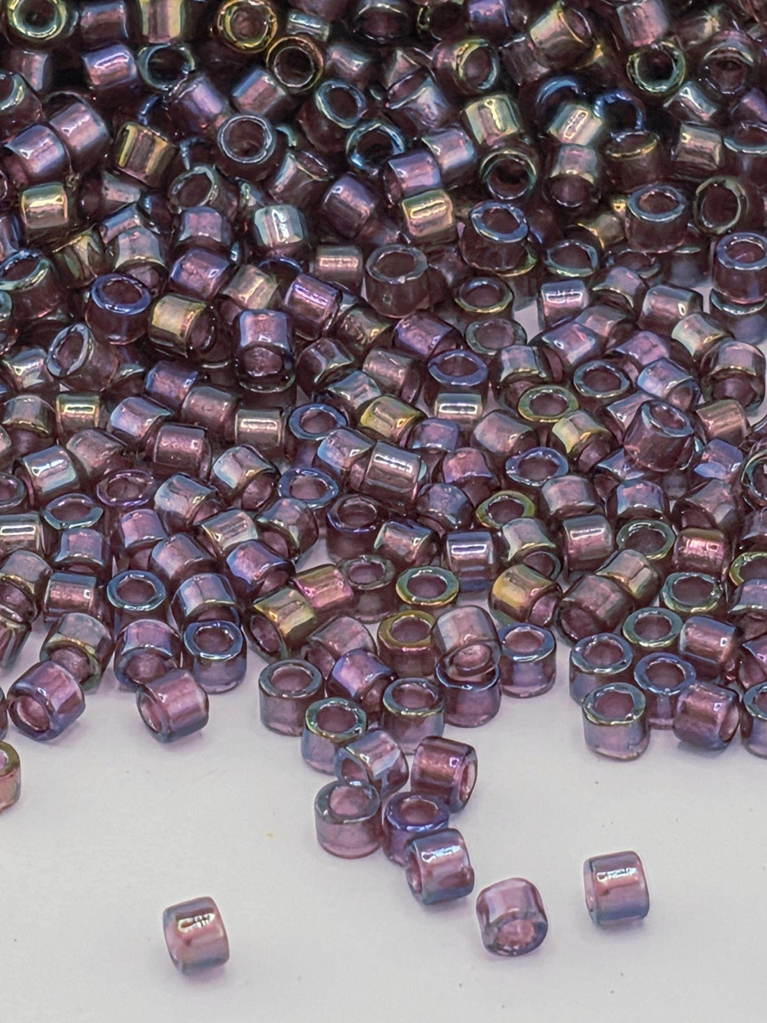 DB2390:Sparkling Grape Inside Color Lined Rainbow Duracoat | Size 11/0 | 7g