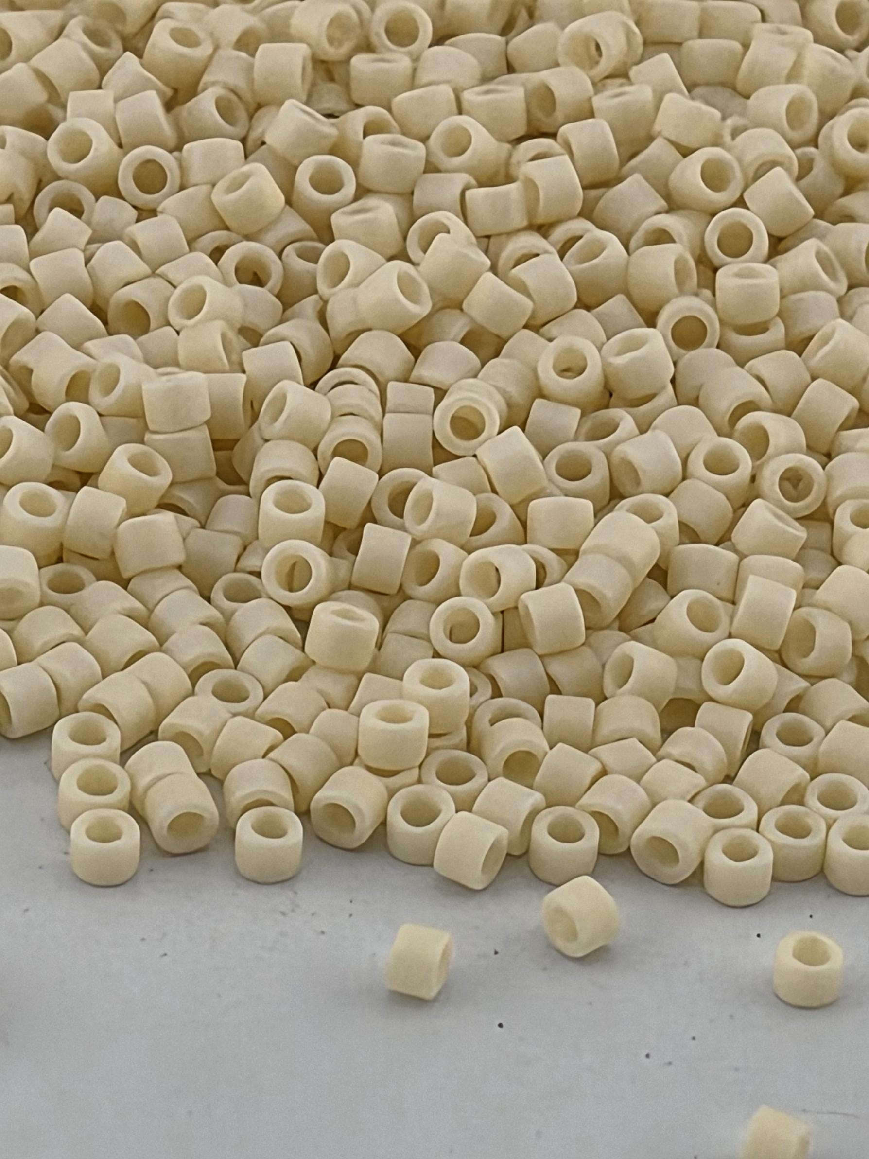 DB0883:Cream Opaque Matte Rainbow | Size 11/0 | 7g