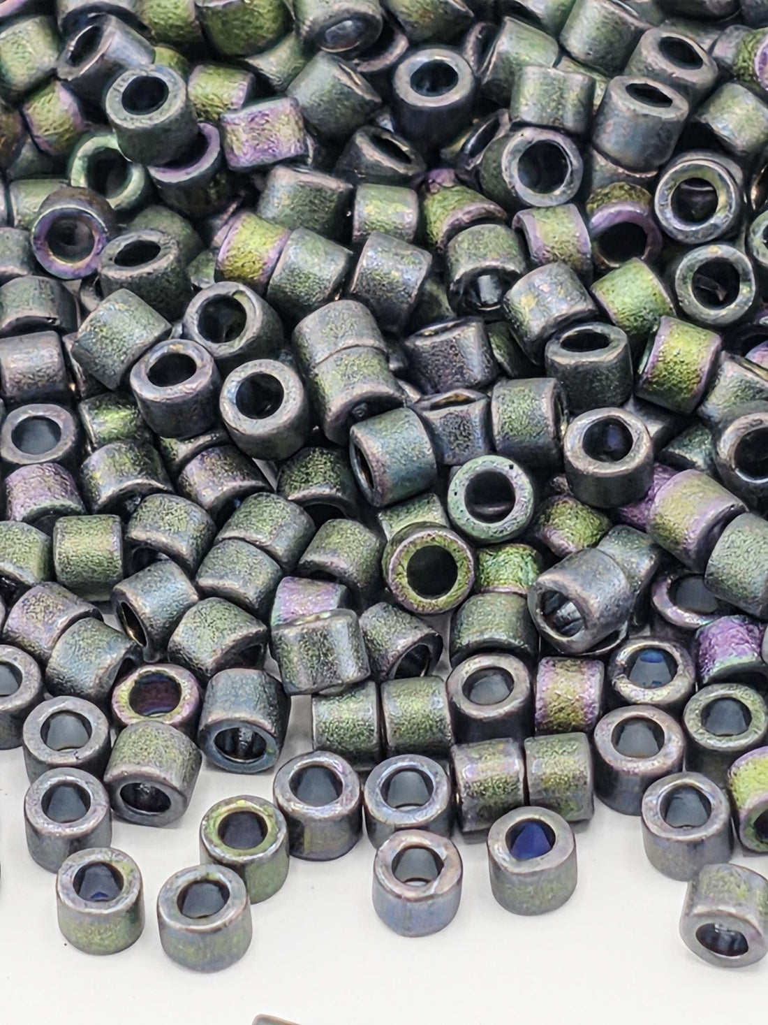 DB1053:Purple Matte Metallic Luster Rainbow | Size 11/0 | 7g