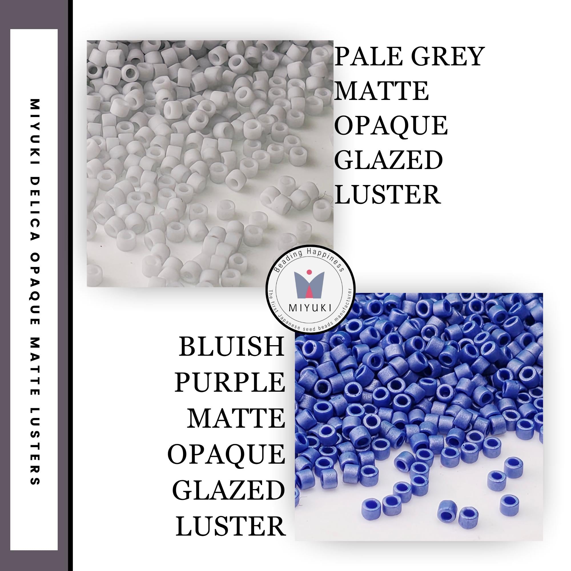 a bunch of beads that are blue and white