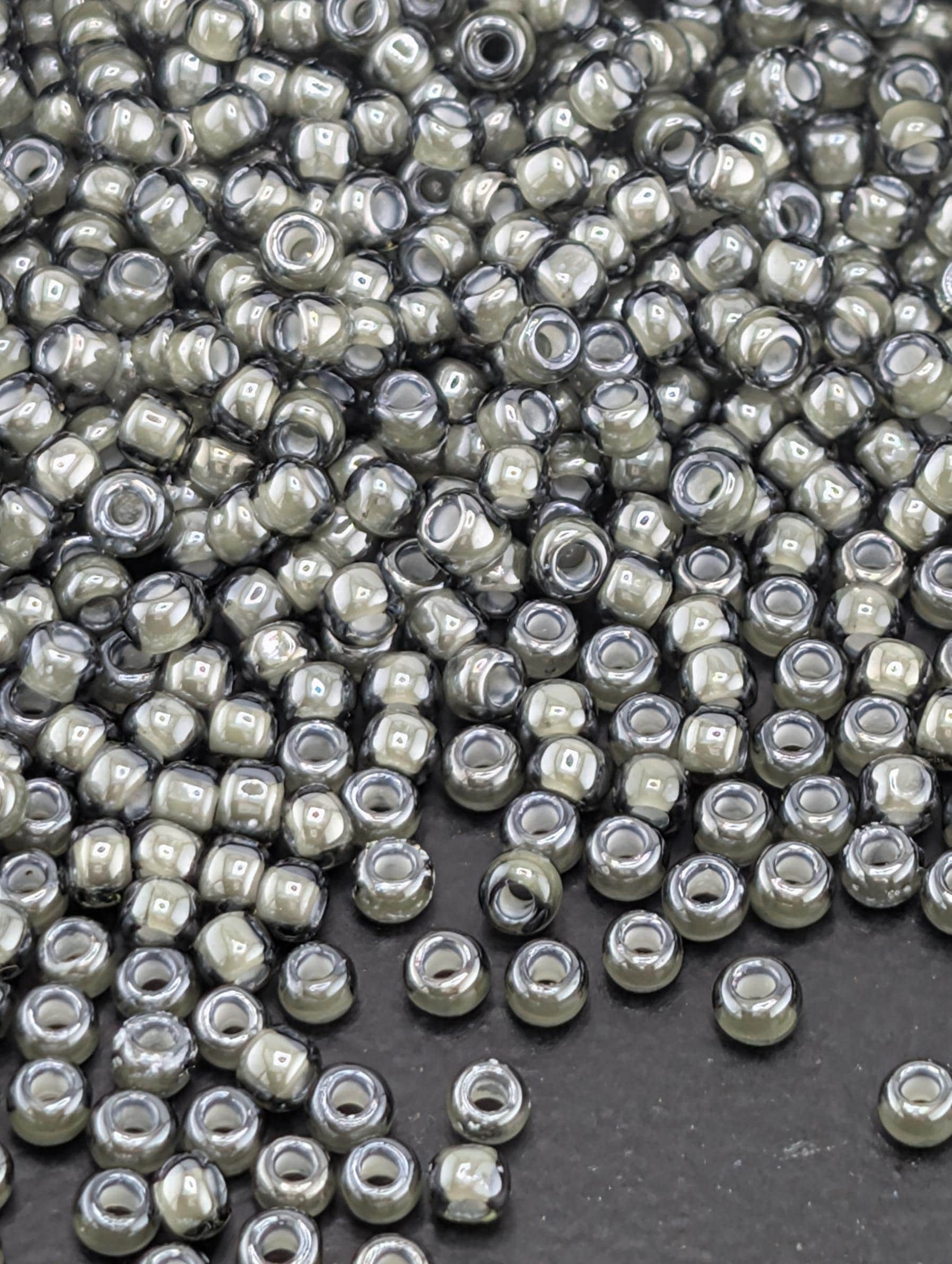 Inside-Color Black Diamond/White-Lined Size 11/0 Toho Round 2.5" tube