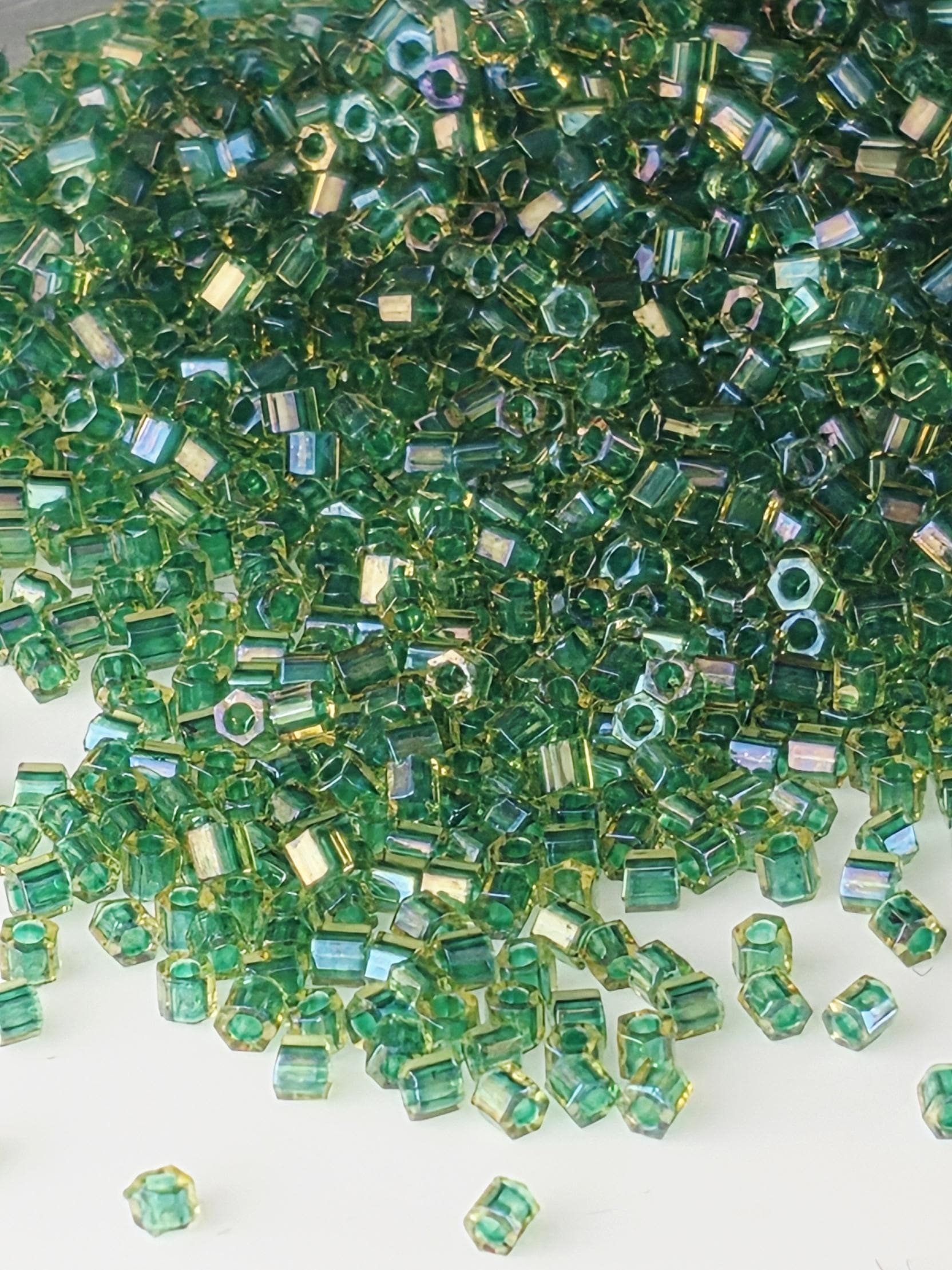 TOHO Hexagon 15/0 Tube 2.5" : Inside-Color Luster Jonquil/Emerald-Lined