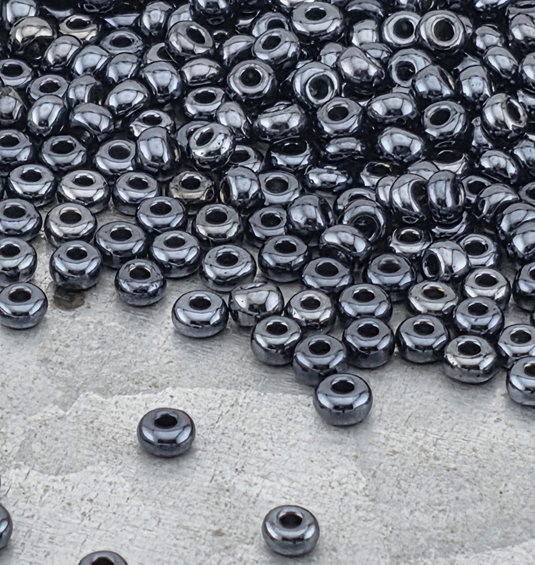 Opaque Hematite | Size 8 | 15g | Preciosa-Ornela Glass Seed Beads