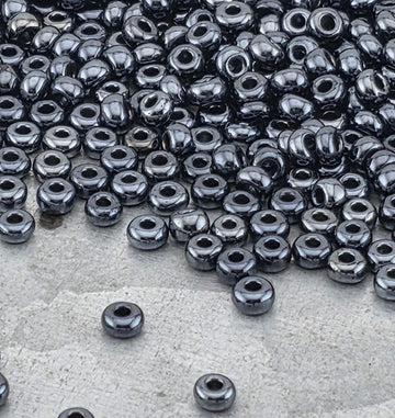 Opaque Hematite | Size 8 | 15g | Preciosa-Ornela Glass Seed Beads