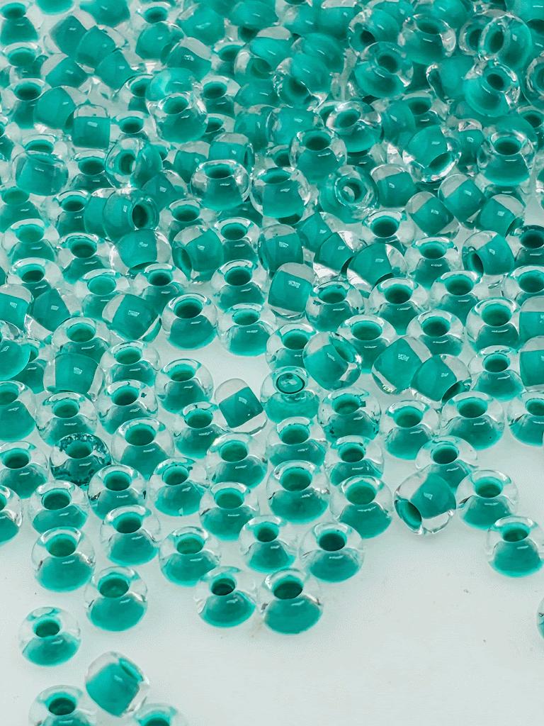 Transparent Sea Green Lined Crystal | Size 8 | 15g | Preciosa-Ornela Glass Seed Beads