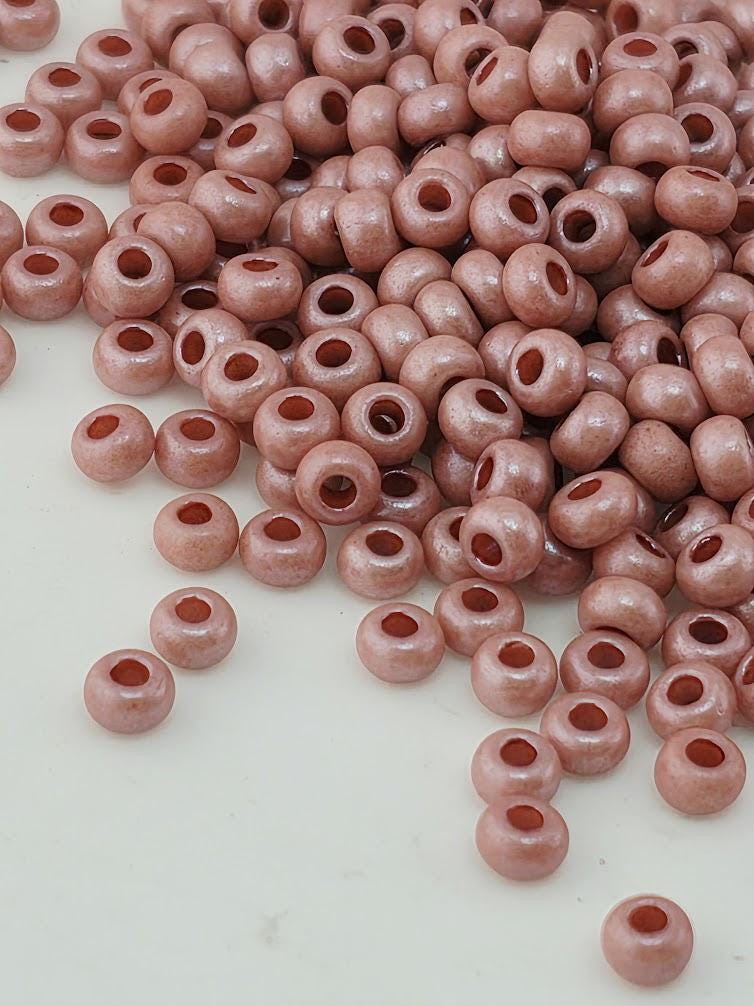Opaque Terra-Intensive Rose | Size 8 | 15g | Preciosa-Ornela Glass Seed Beads