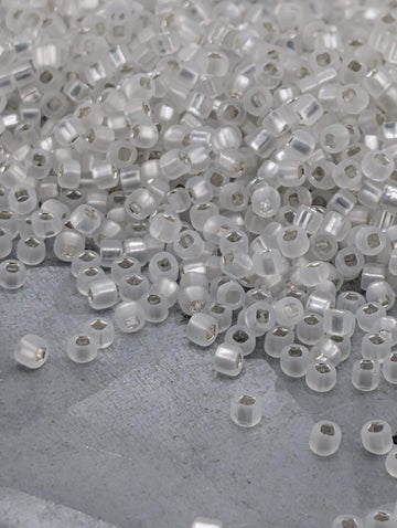 Matsuno Round Translucent Silver-Lined Matte Clear Size 11/0 (64Ma:Sr 11/0 Sr)