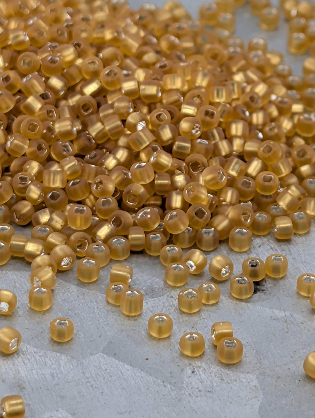 Gold With Silver Lining Size Matte Matsuno Seed Beads | Size 11/0 (2mm) | 15g, ~1650 pcs