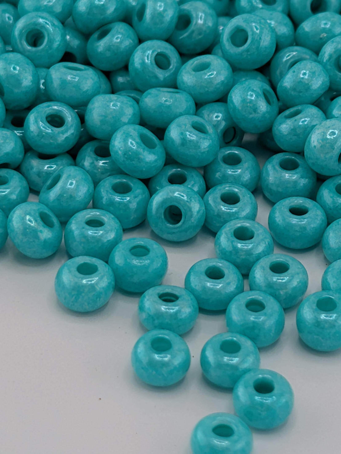 Opaque Green Dyed | Size 6 | 20g Tube | Preciosa-Ornela Glass Seed Beads