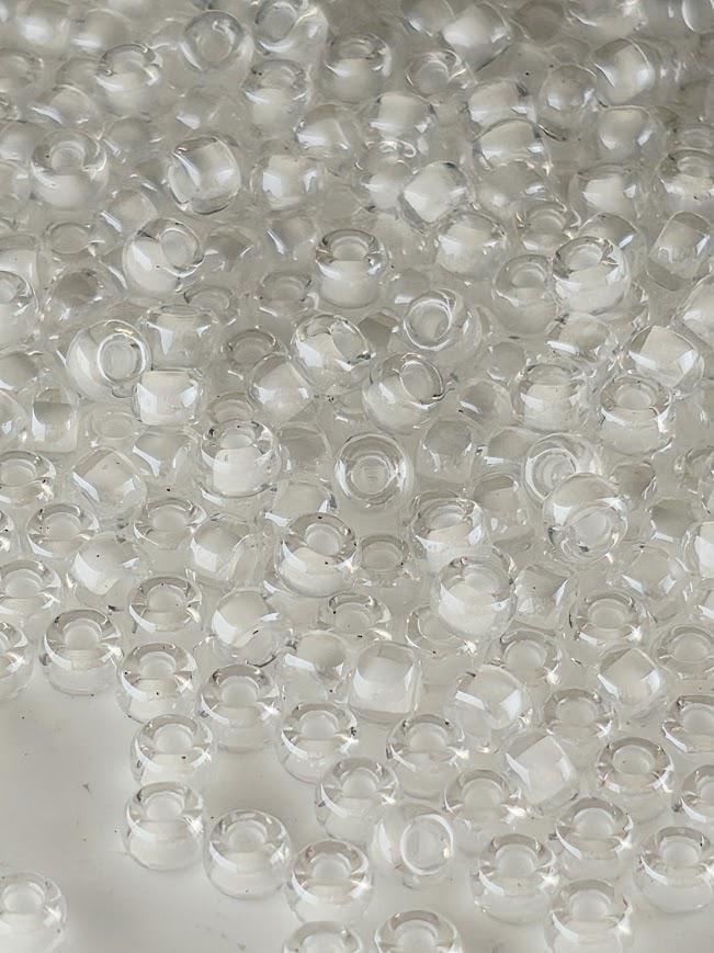 8-1104 Miyuki Rocaille 8/0 | Crystal/White Inside Color Lined 20g