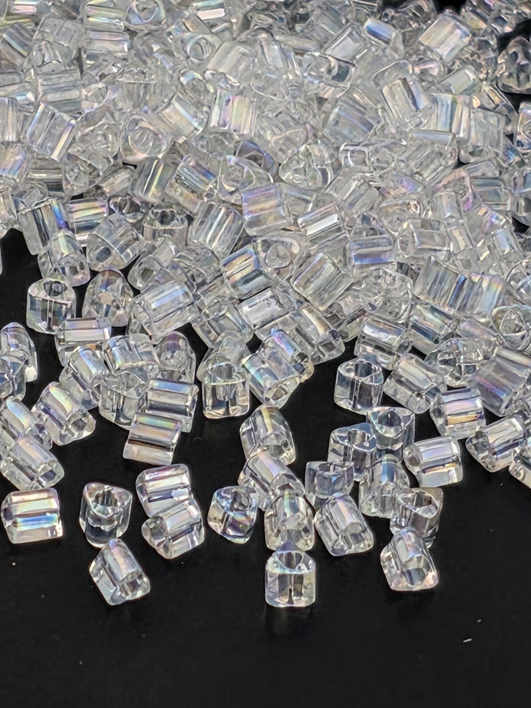 TOHO Triangle 11/0 Transparent-Rainbow Crystal 2.5 Tube