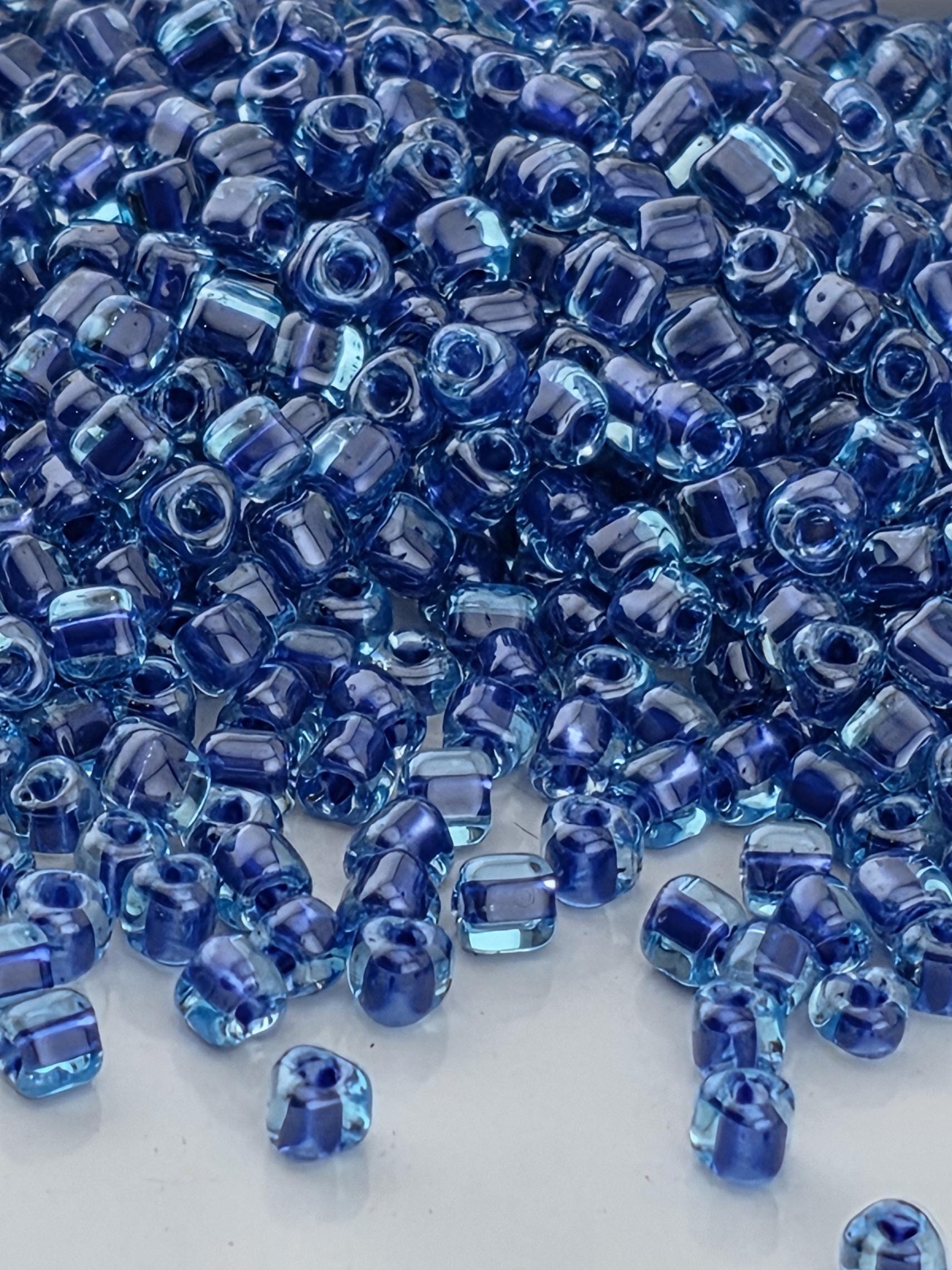 Lt Blue/Dark Blue Inside Color Lined Miyuki Triangle Size 10/0 (15g Pkg)