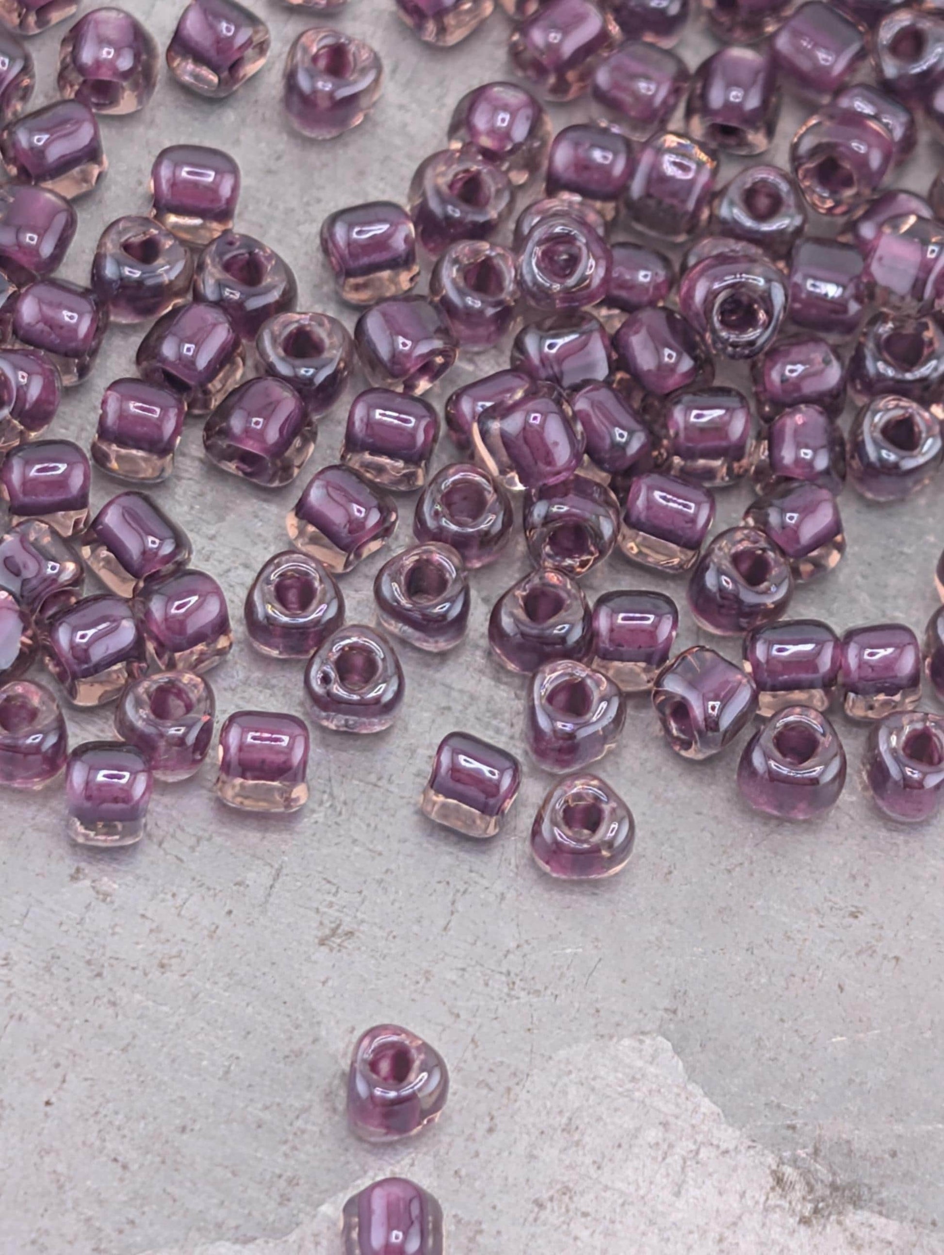 Lt Rose/Raspberry Inside Color Lined Miyuki Triangle Size 10/0 (15g Pkg)