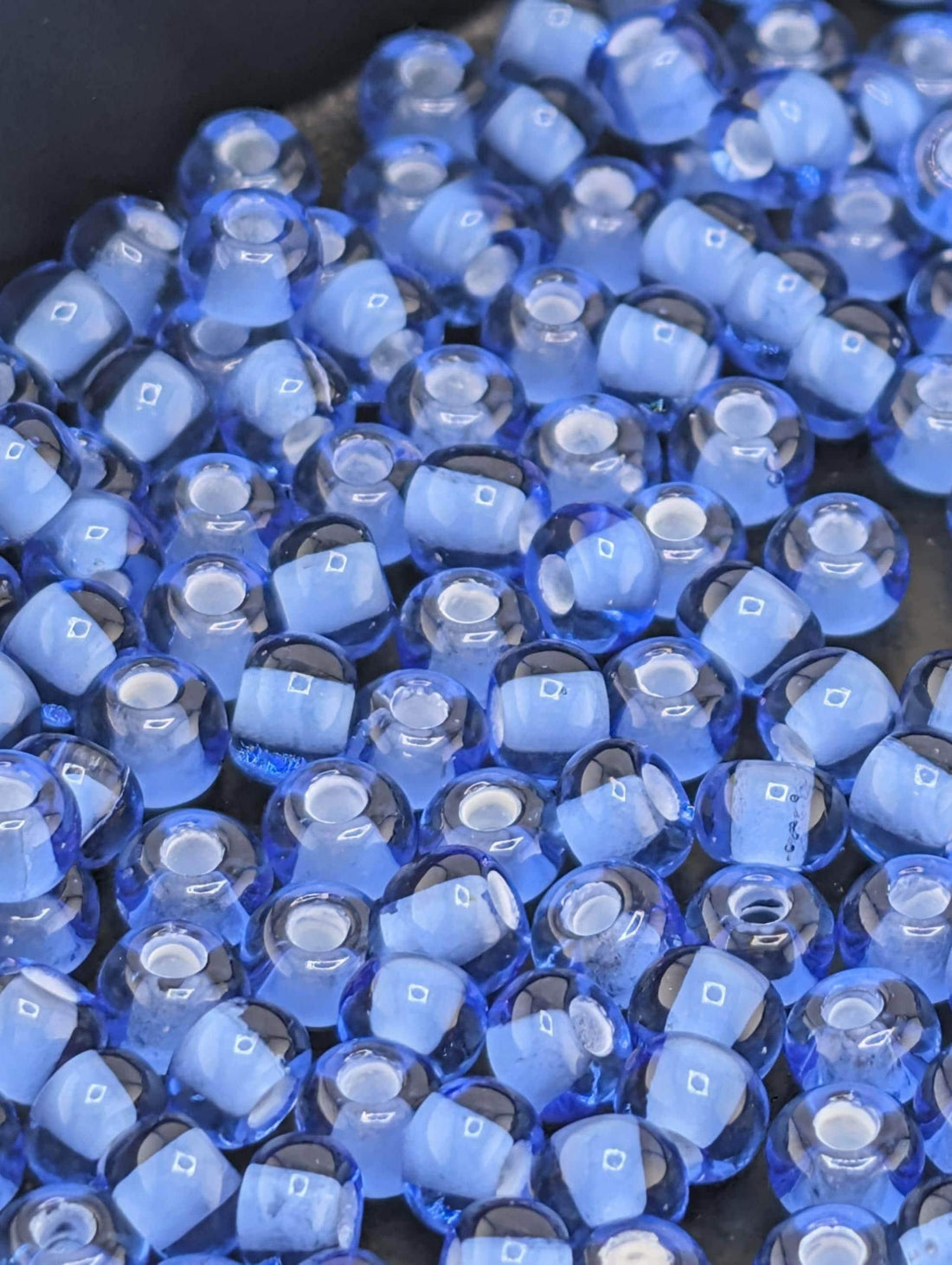 Transparent Light Sapphire Chalkwhite Lined | Size 6 | 15g | Preciosa-Ornela Glass Seed Beads