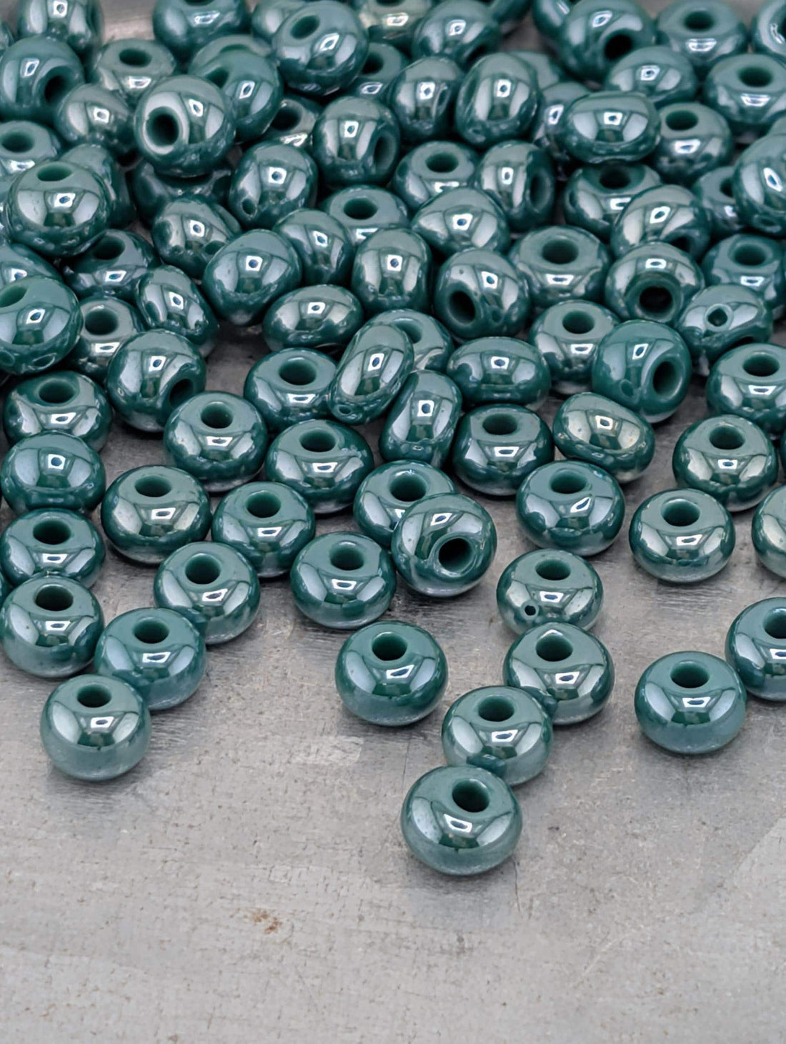 Opaque Dark Green Luster | Size 6 | 20g Tube | Preciosa-Ornela Glass Seed Beads