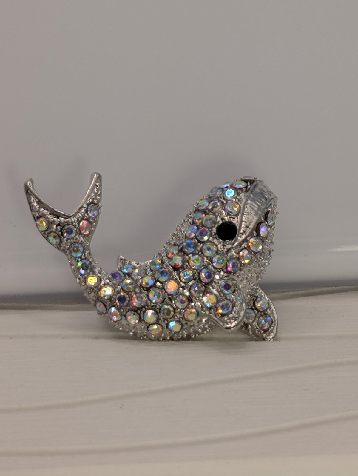 Chic Whale Brooch, Silver-Plated with Rhinestones | Pendant, Pin, Charm