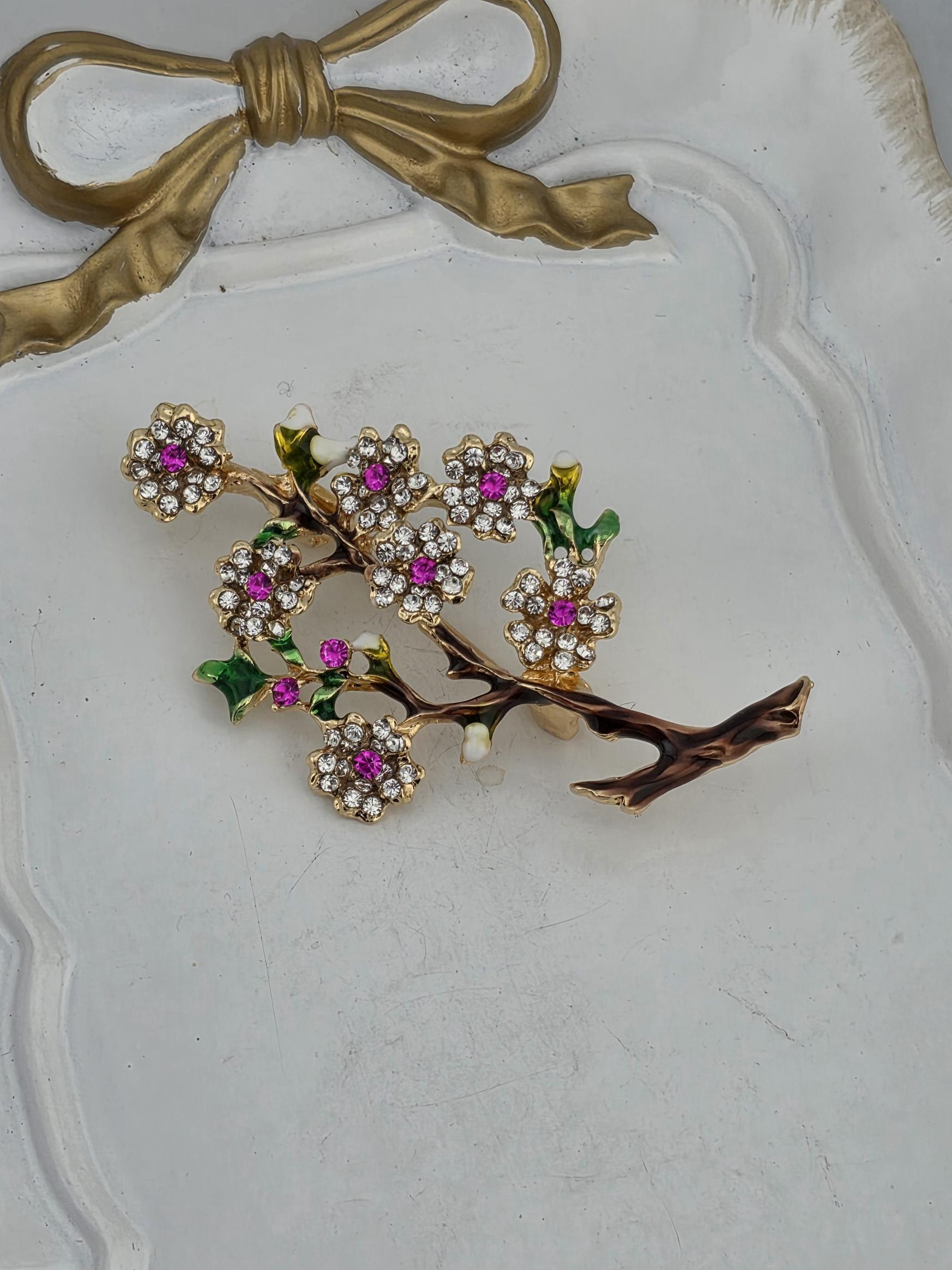 Plum Blossom Brooch - Vintage Sparkling Rhinestone Pin
