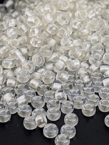 Translucent Pastel Ivory | Size 8 | 15g | Preciosa-Ornela Glass Seed Beads