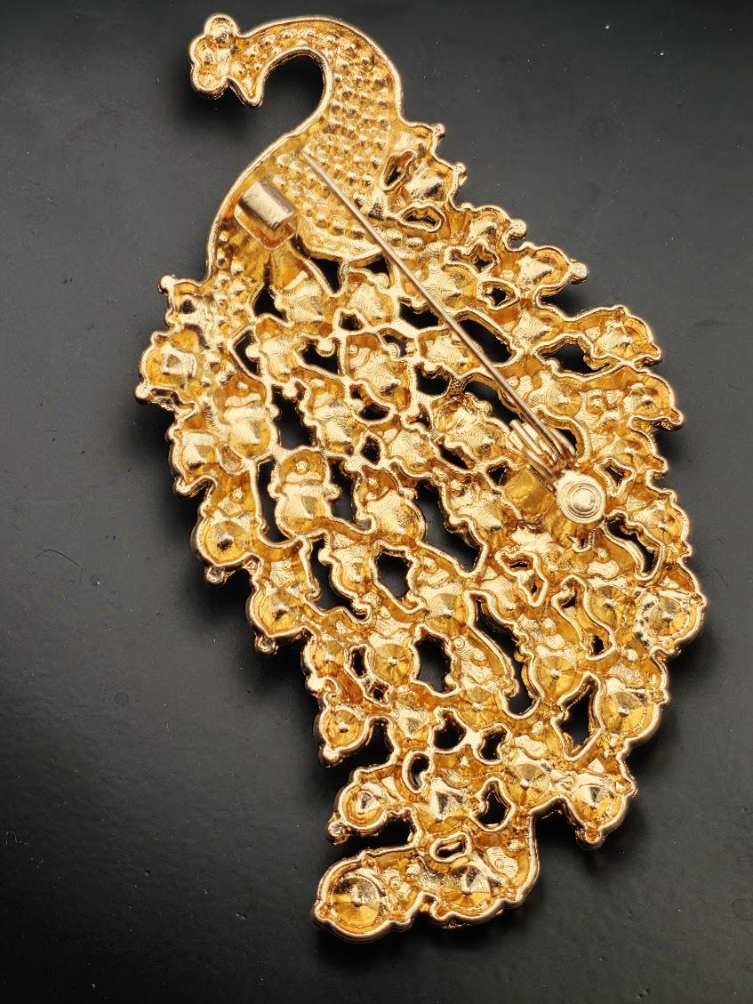 Peacock Brooch: Golden Rhinestone Crystal Pin (Compact, Gold Plated)