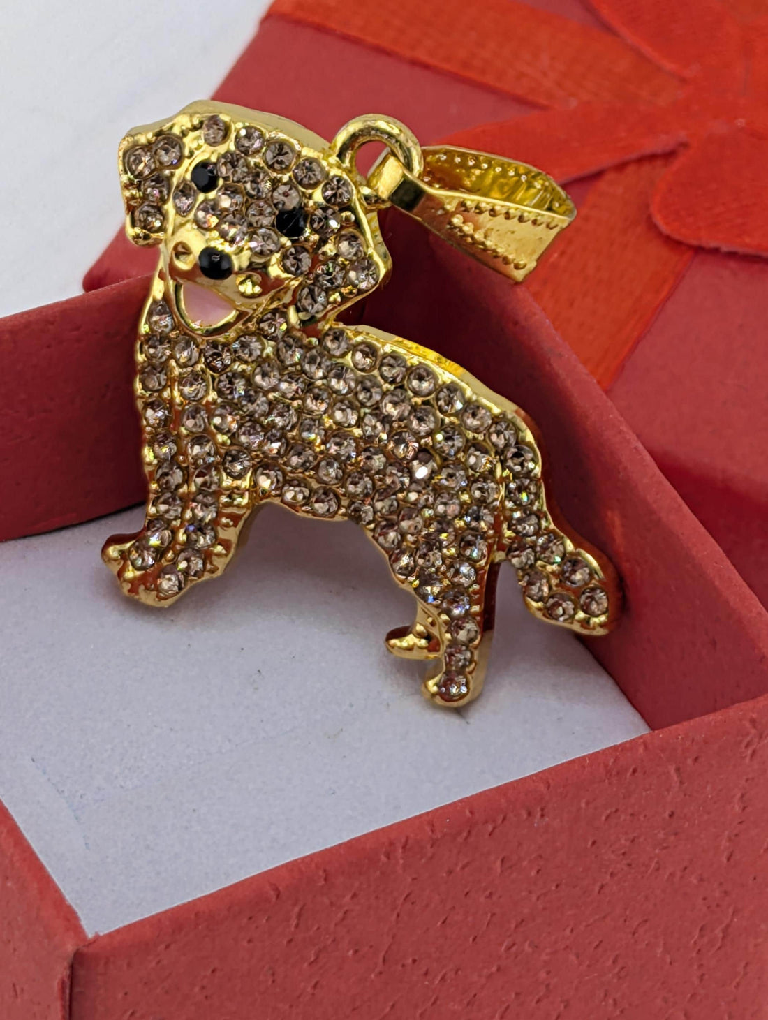 Labrador Dog Pendant: Gold Plated with Rhinestone Accent (Lightweight Jewelry)