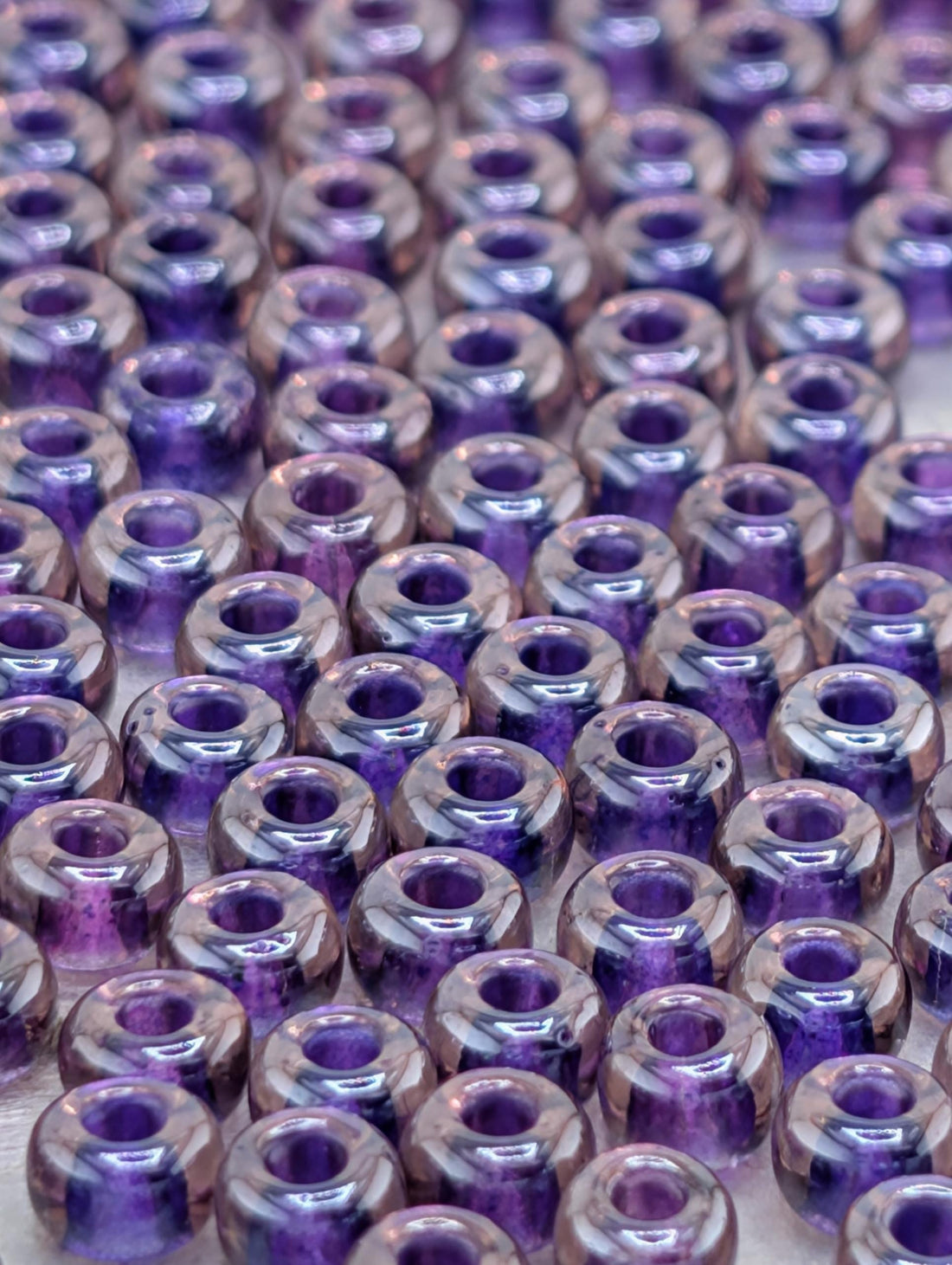 Lt Purple/Dk Purple ICL-Miyuki Rocaille 6/0 (15g pkg)