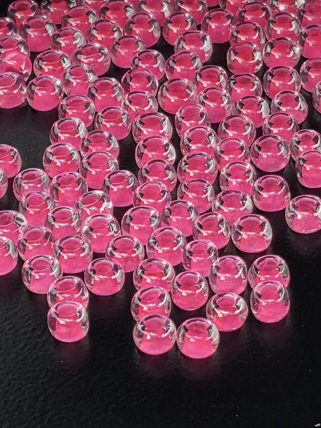TOHO Round 6/0 Tube 2.5" : Inside-Color Lt Topaz/Neon Pink-Lined
