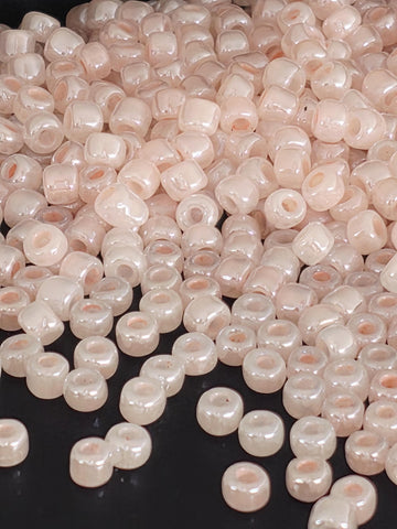 Matsuno Seed Beads, Opaque Ceylon Pastel Pink (Size 8/0, 15g)